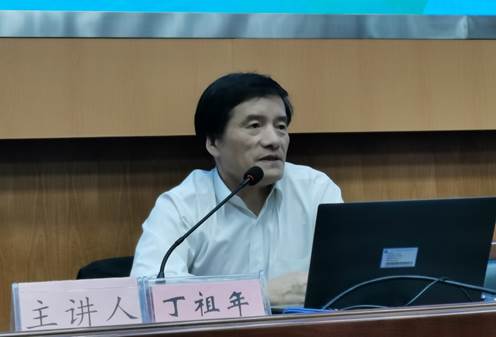 谈球吧体育