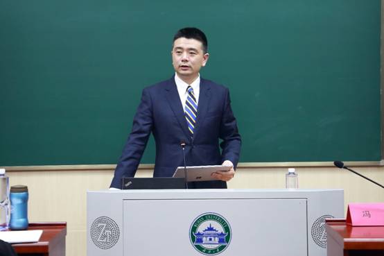 谈球吧体育