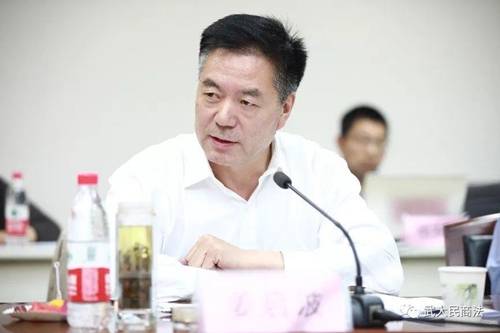 谈球吧体育