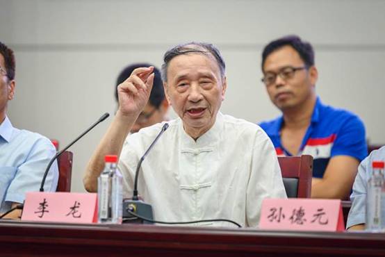 谈球吧体育