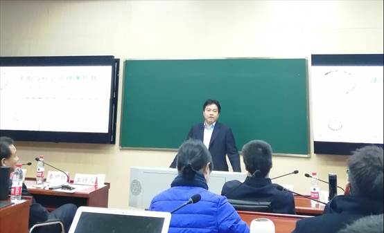 谈球吧体育