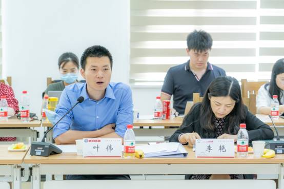 谈球吧体育