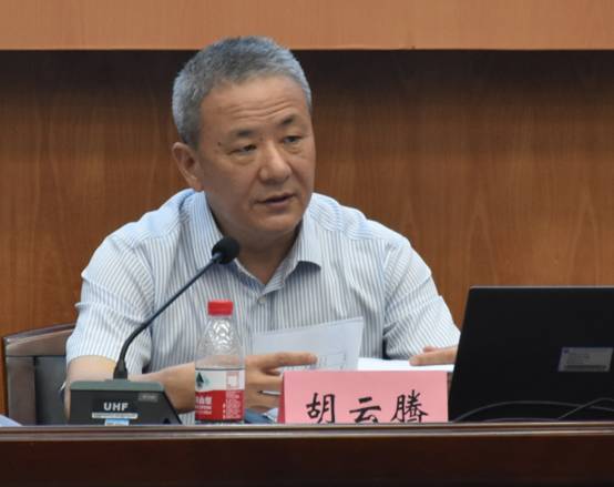 谈球吧体育