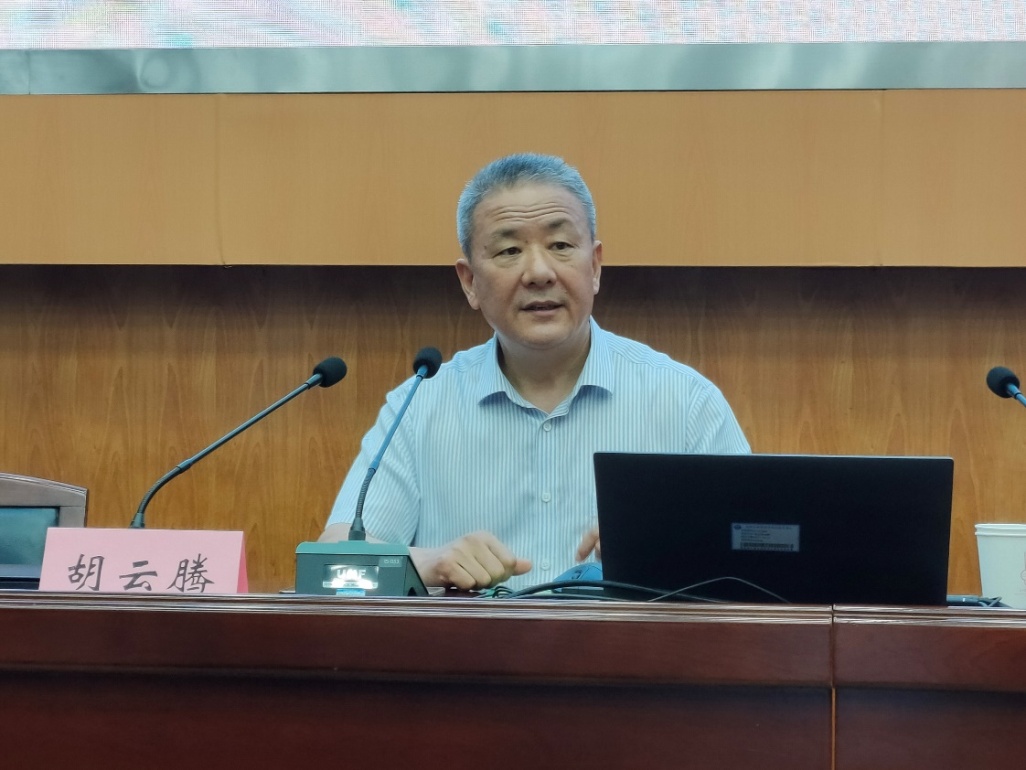 谈球吧体育