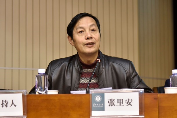 谈球吧体育
