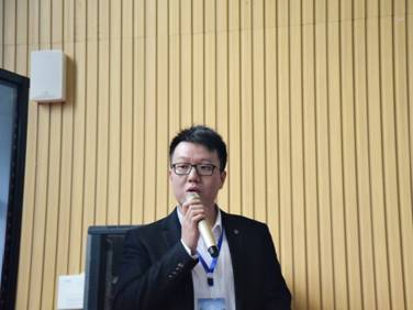 谈球吧体育