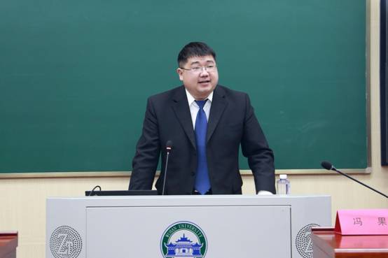 谈球吧体育