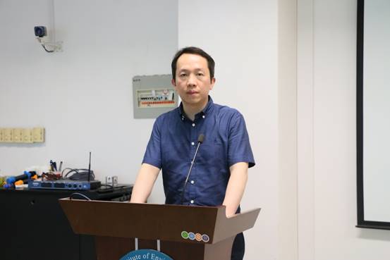谈球吧体育