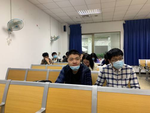 谈球吧体育