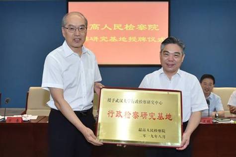 谈球吧体育