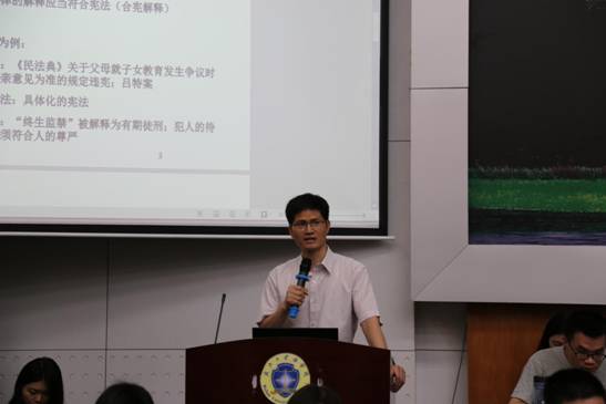 谈球吧体育