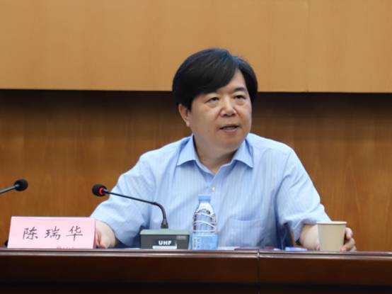 谈球吧体育