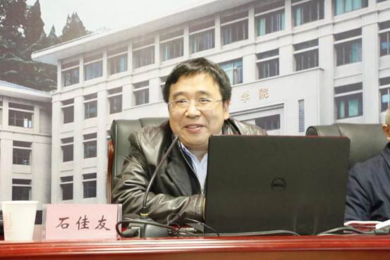 谈球吧体育