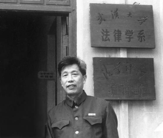 谈球吧体育