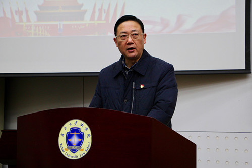 谈球吧体育