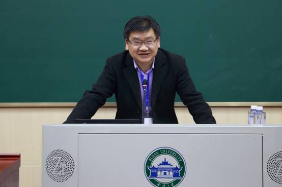 谈球吧体育