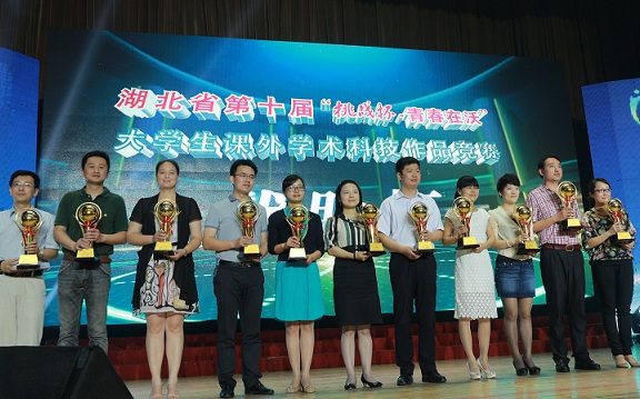 1435132941657654.jpg 谈球吧体育