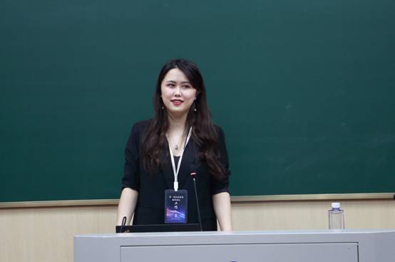 谈球吧体育