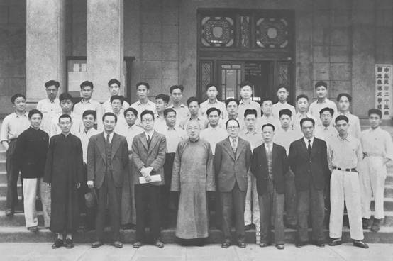 谈球吧体育