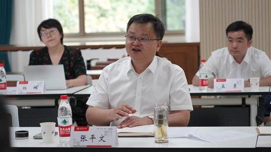 谈球吧体育