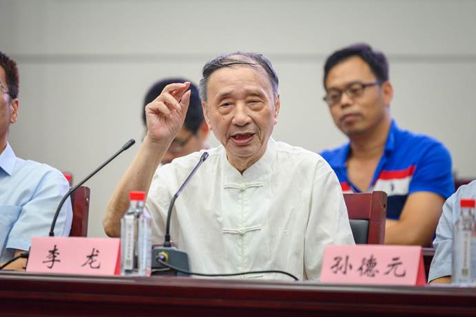 谈球吧体育