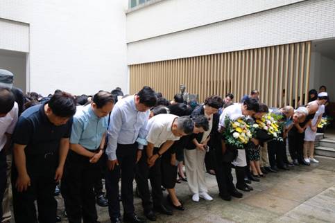 谈球吧体育
