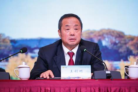 谈球吧体育