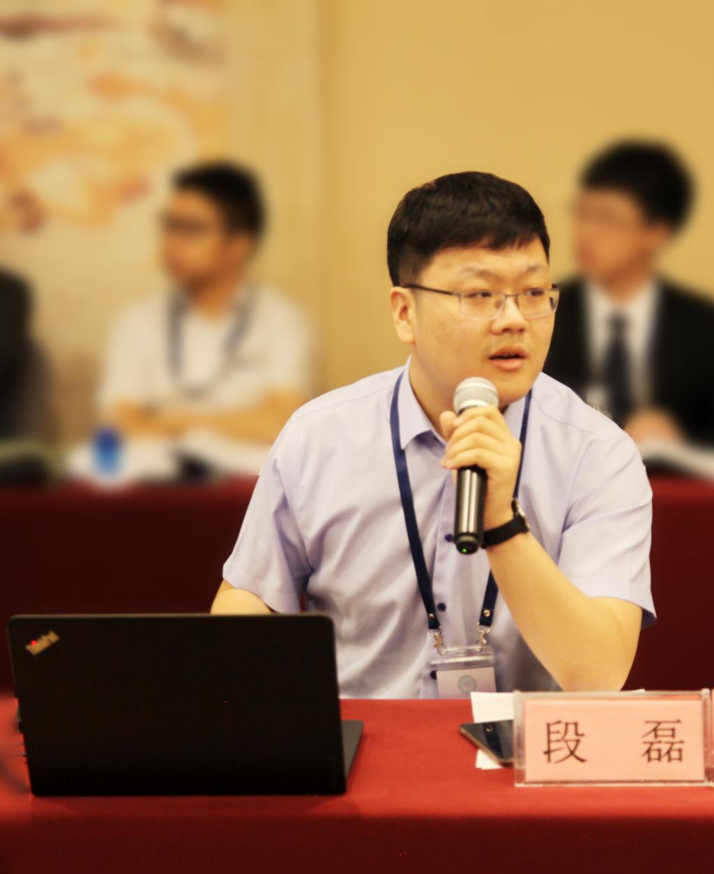 谈球吧体育