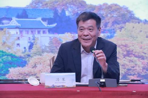谈球吧体育