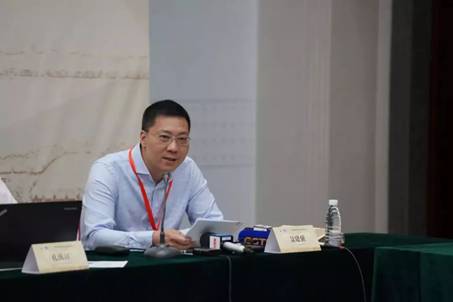 谈球吧体育