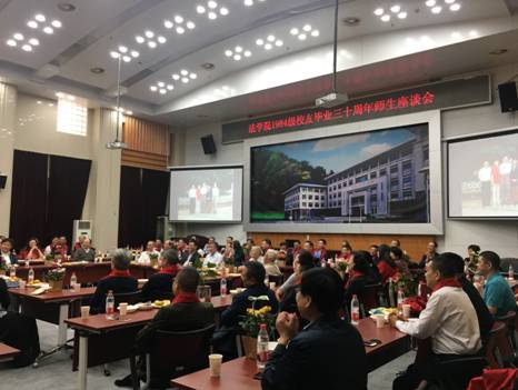 谈球吧体育