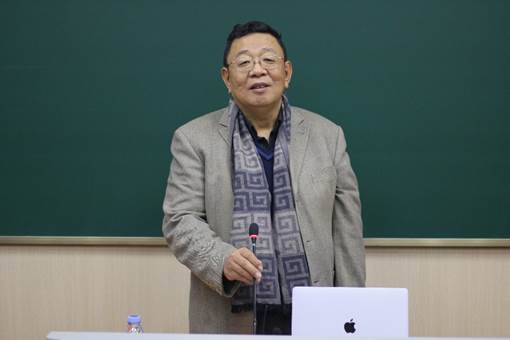 谈球吧体育